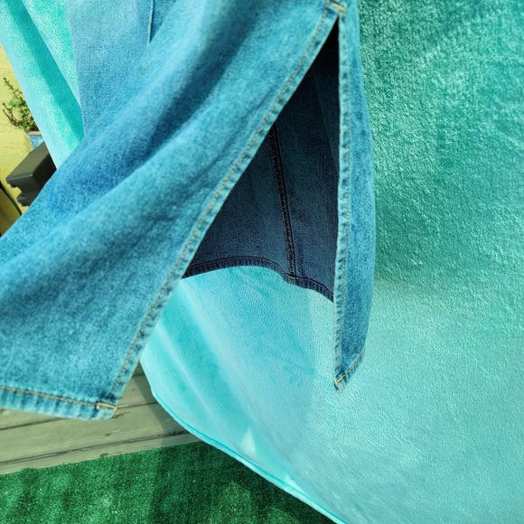 Vintage AnAn denim blue denim skirt. Size 3 - Picture 6 of 9